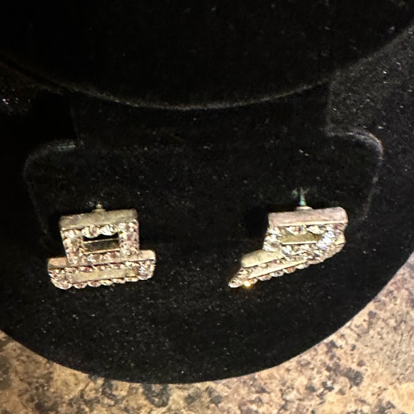 Sparkly dangling square rhinestone earrings - Picture 5 of 5